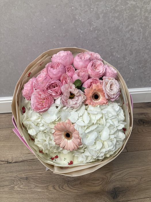 Продаётся цветы свежие торг есть