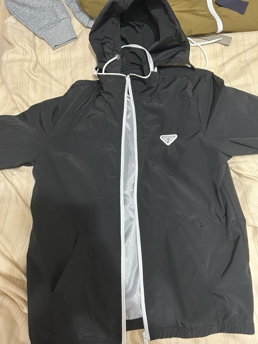 Foita Prada kaki si negru