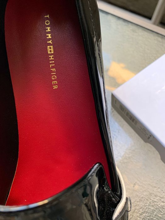 Tommy Hilfiger • Томи Хилфигър