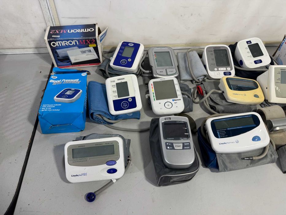 Апарат за кръвно - 17 броя (НЕ РАБОТЕЩИ)