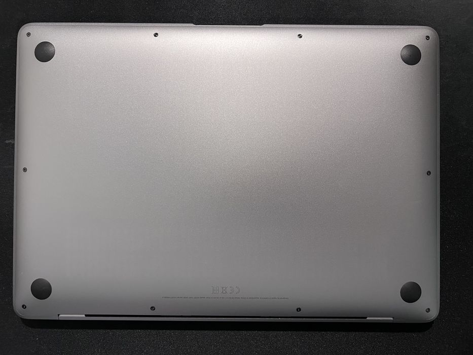 Macbook air M1, 8GB RAM, 256GB SSD