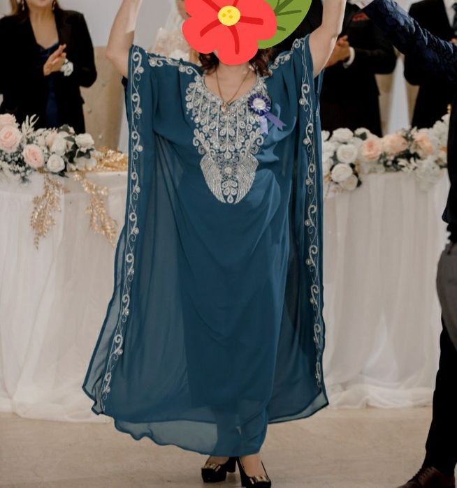 Продам красивые вечерние платья