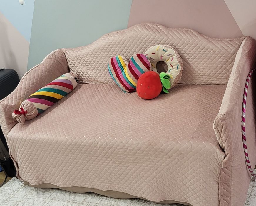 Детский диван кровать с ящиком.