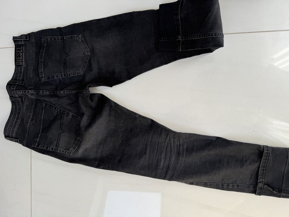 Blugi barbati Diesel