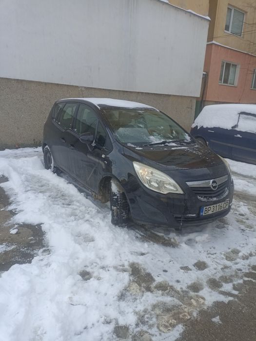 Опел Мерива Б -2010 г.