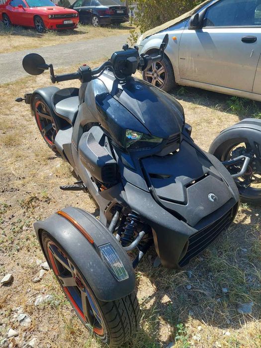 Продавам CAN AM rycer