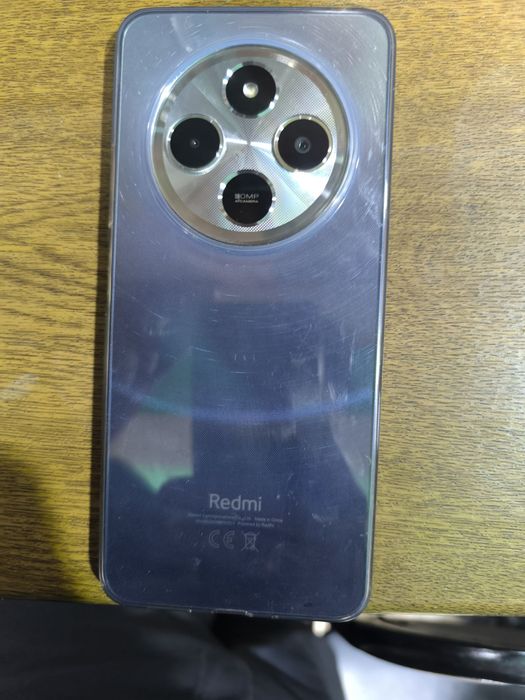 Срочно продам почти новый телефон