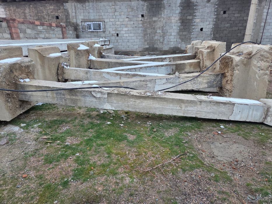 Продам колонны железобетонные