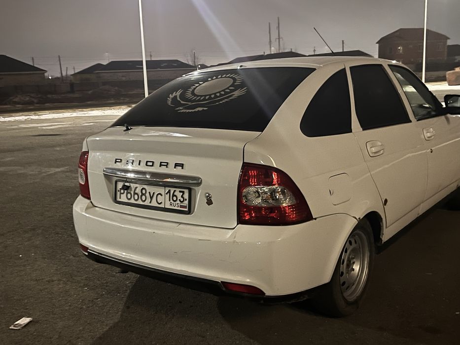 Приора хэтчбек 2012