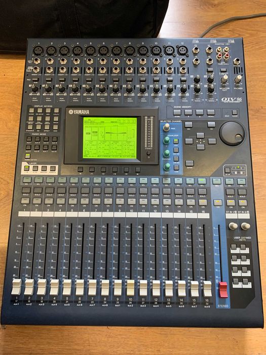 Yamaha 01v96 VCM mixer digital