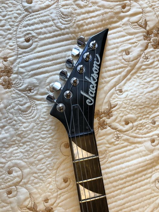 Электрогитара Jackson flying v