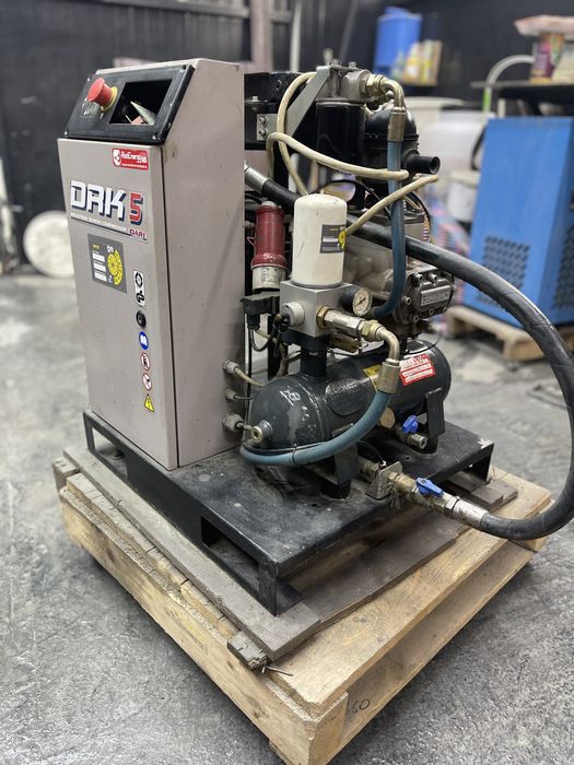 Vand scule vopsitorie auto