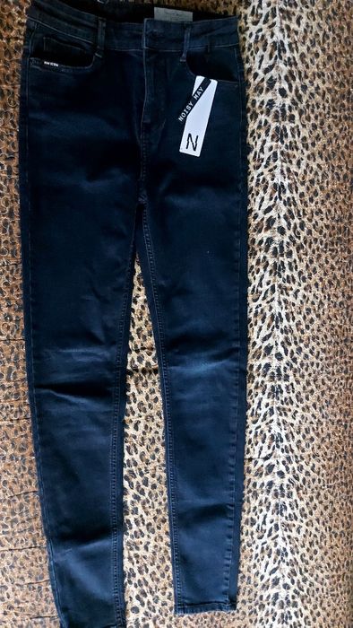 Blugi skinny  noi cu talie înaltă