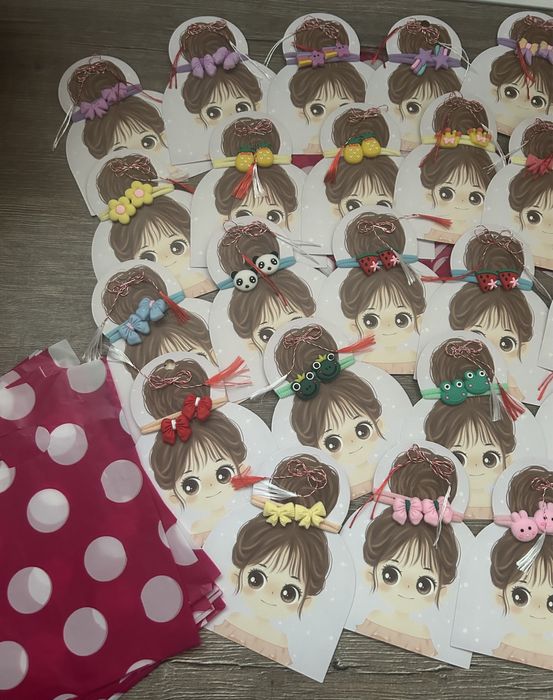 Set 33 sabloane martisor