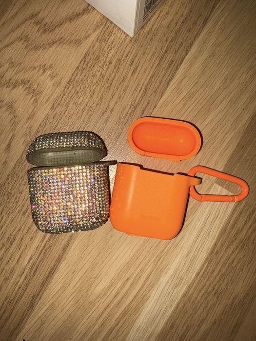 2 huse airpods ( vabd si separat)