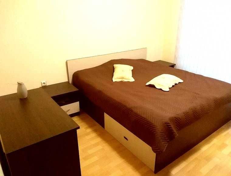 Дава се под наем Двустаен апартамент в Бургас, Меден рудник - зона А - 55 кв.м за 270 € - Снимка #1