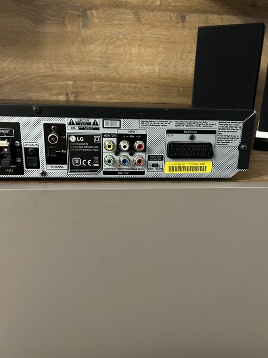 Vând sistem home cinema LG-HT 502