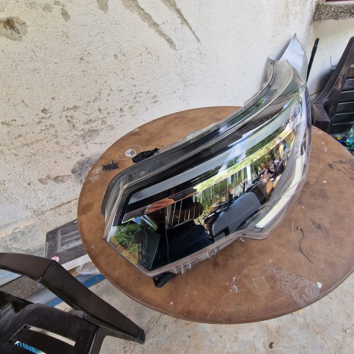 Nissan NV 300 full led face lift 2023 ляв фар