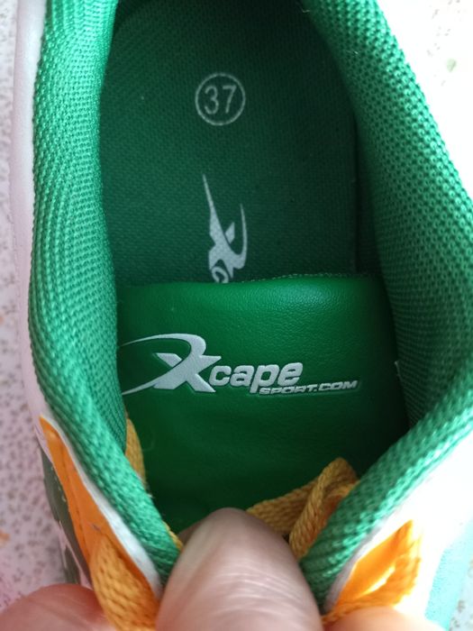 Страхотни детски  бутонки Nike  номер 38.5 и  Xcape 37 номер