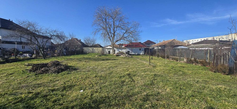 Casa cu teren de vanzare