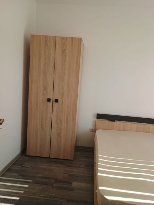 Inchiriez apartament
