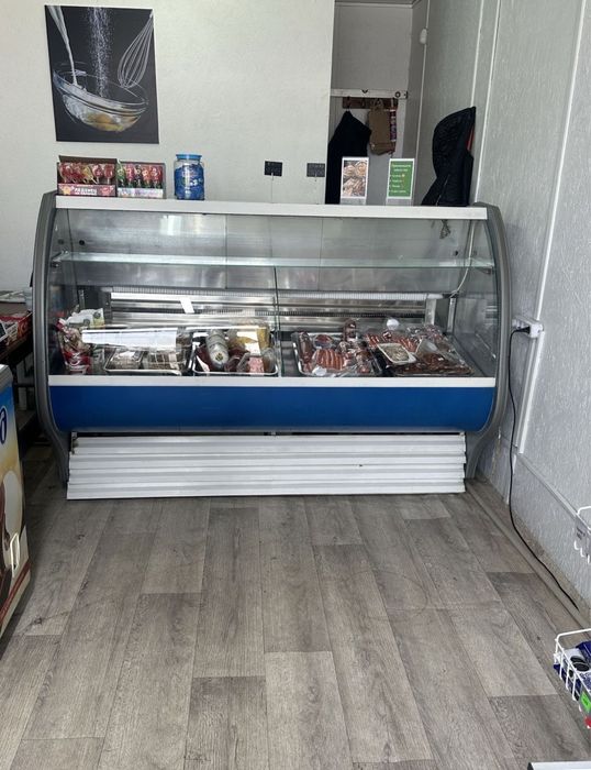 Витринный холодильник