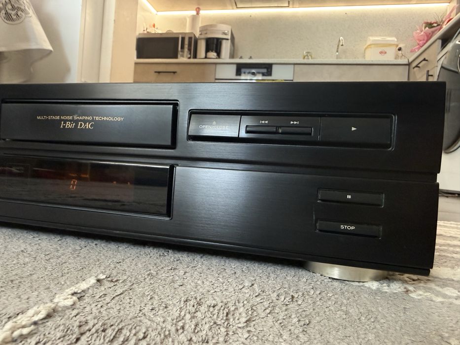 Teac CD-P3100 CD Player