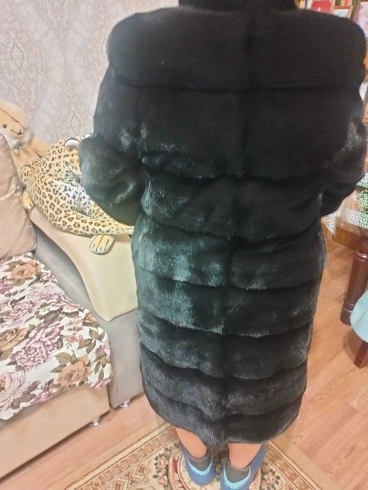 Продам норковую шубу