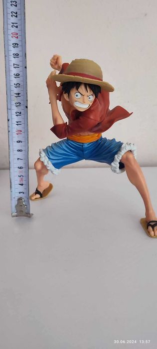 Фигурки One Piece (Luffy) и Dragon Ball Z (Goku)