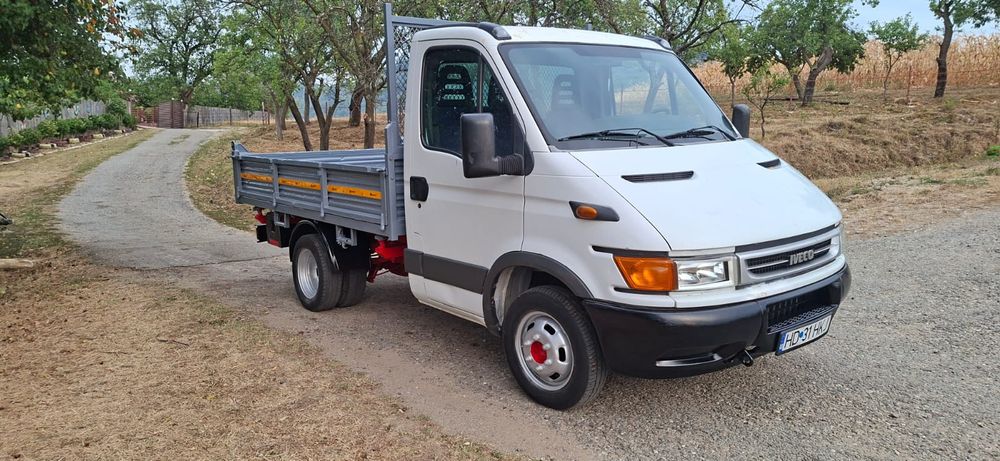 Vând Iveco basculabil