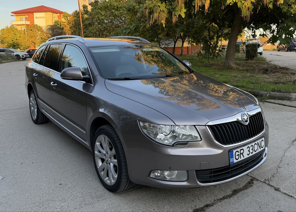 SKODA Superb 2012 — imagine 1