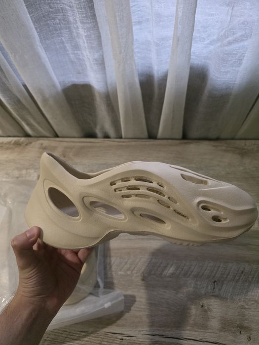 Yeezy foam runner