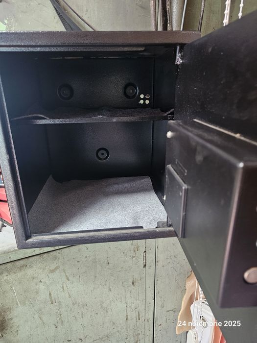 Seif birou Yale in stare foarte buna!