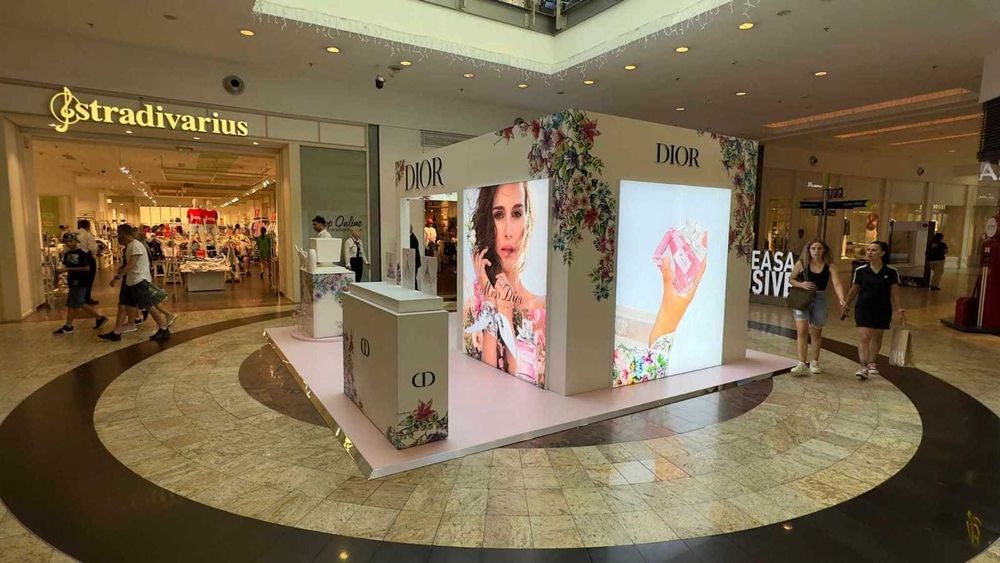 Flyer, carti vizita, meniu, cartoane preformatate