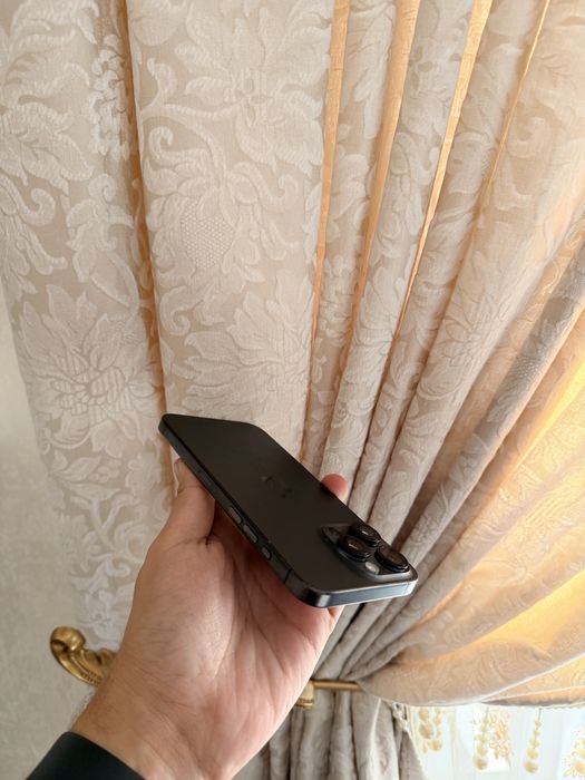 iPhone 15 Pro Max 256Gb - В отличном состоянии