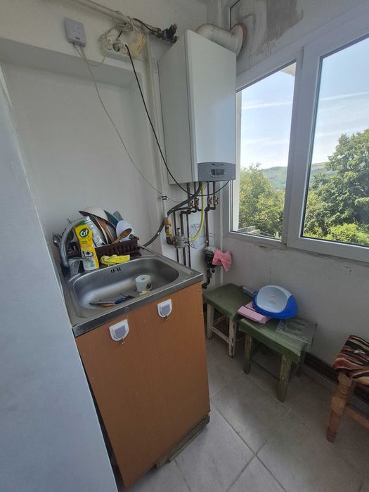 Vand apartament 2 camere decomandat
