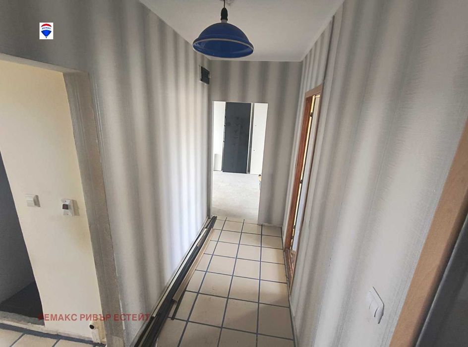 Четиристаен апартамент за продажба кв. Чародейка Юг