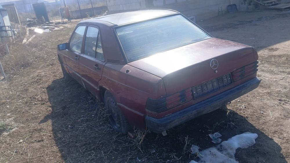Мерседес 190 средний состояние