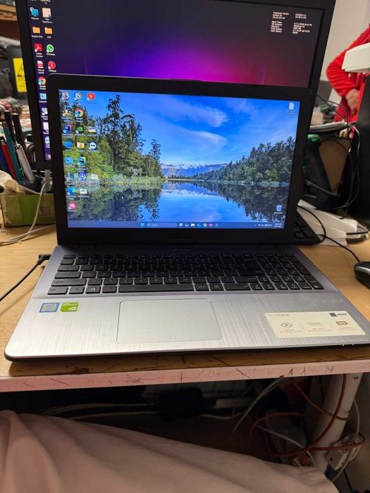 Laptop ASUS VivoBook 15 Model x542un
