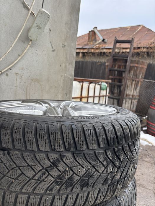 Jante cu cauciucuri se iarna in stare buna !