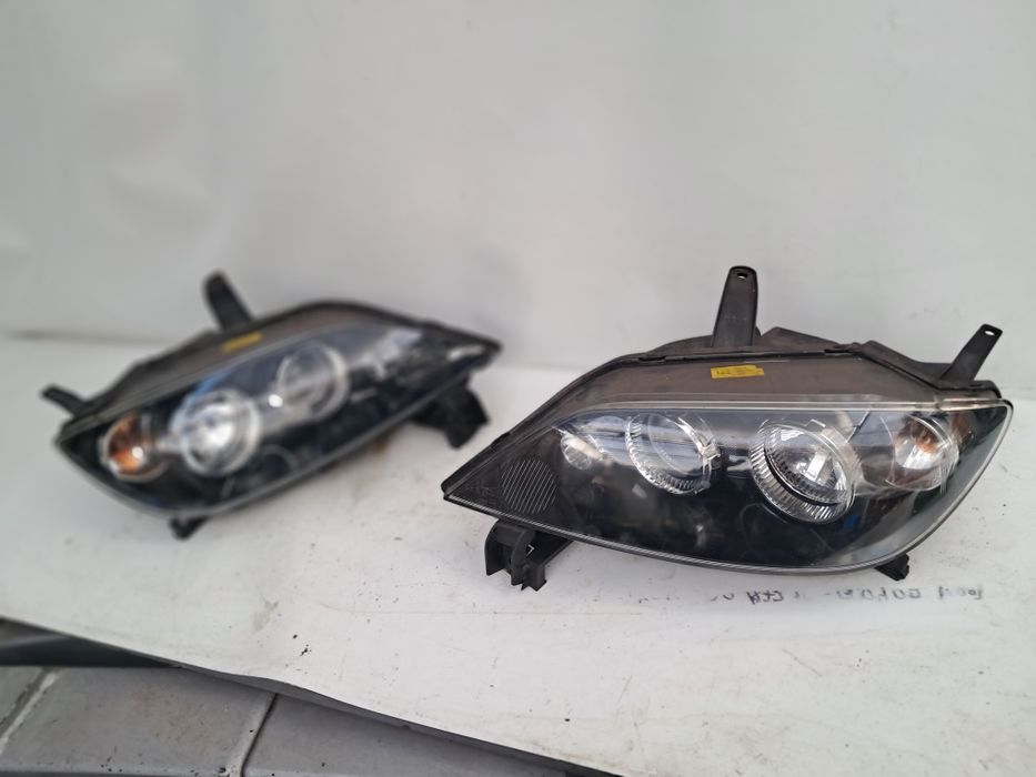 Фар Mazda 3  2003г