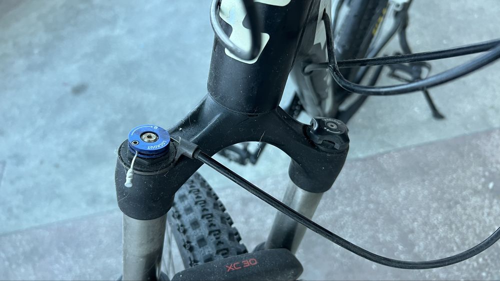 Bicicleta cube attention