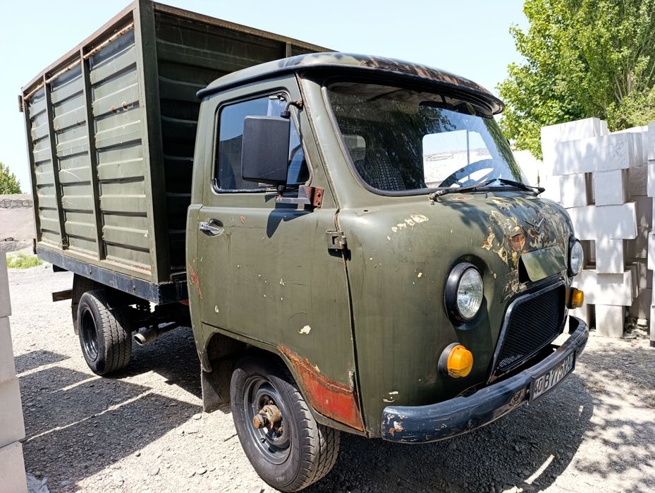 Уаз бортавой ишлап турган мошин