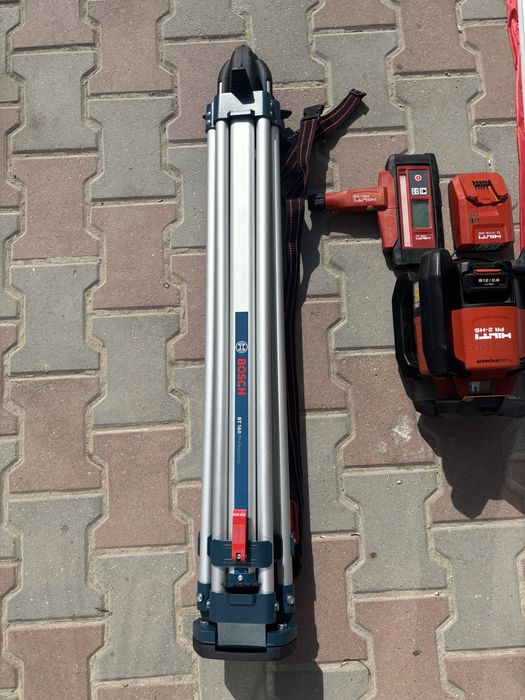 Nivela laser Hilti PR 2-HS cu trepied si stadie
