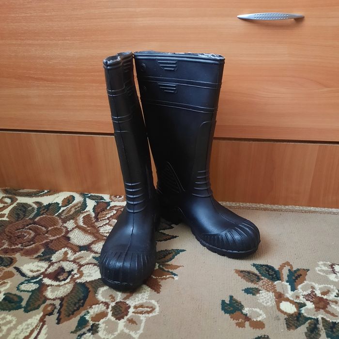 Резиновые сапоги, размер 40