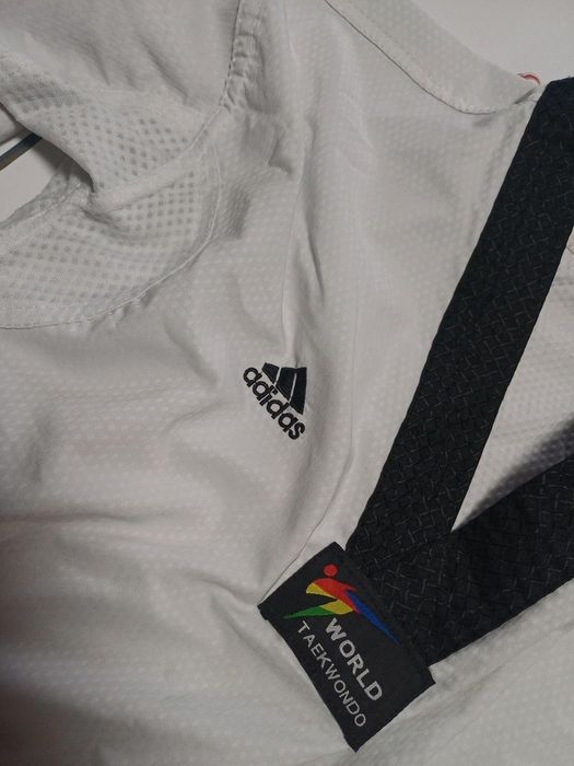 Униформа для тхэквондо Adidas (добок)