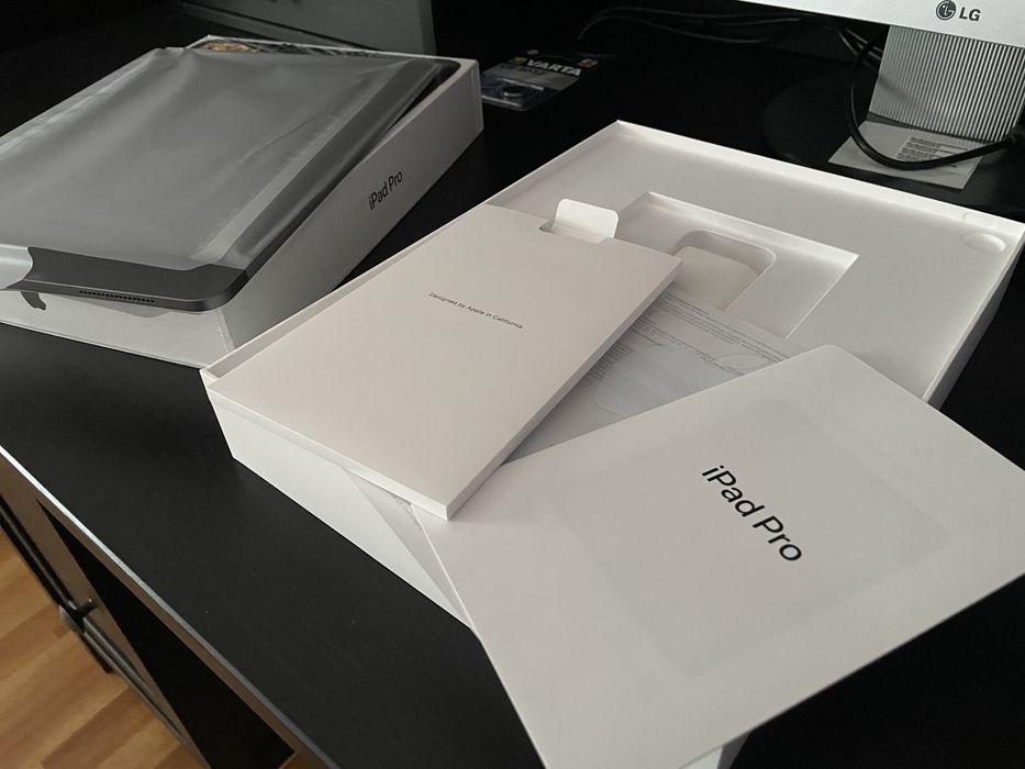 Продам Ipad Pro 12.9 Wi-fi 2020