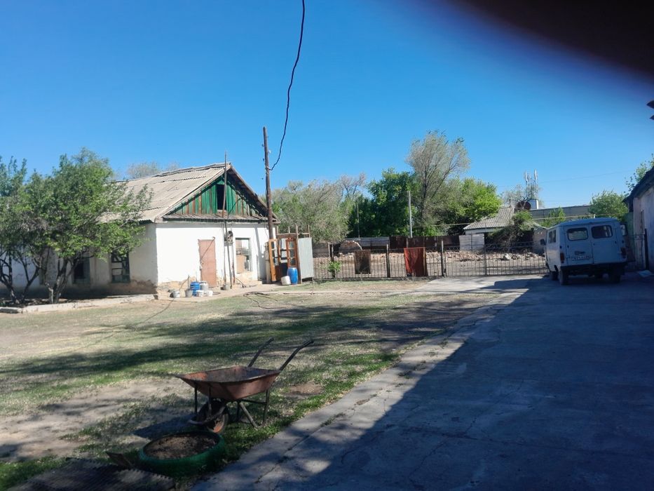 Продам Базу с жилым домом.