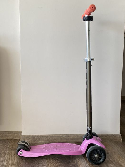 Детска тротинетка Micro-Maxi розова