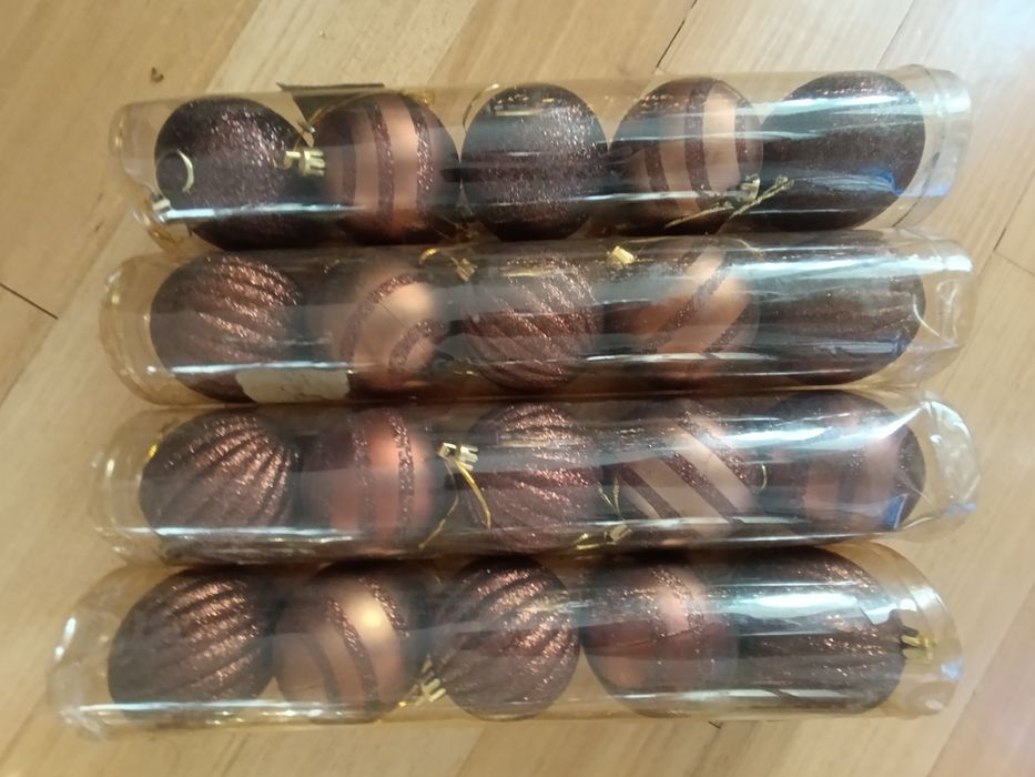 Коледна елха и украса